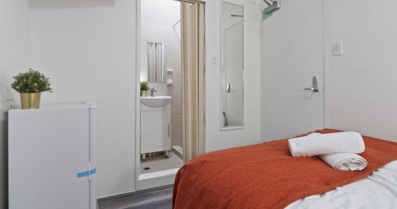 Hotel 64 Sydney Bagian luar foto