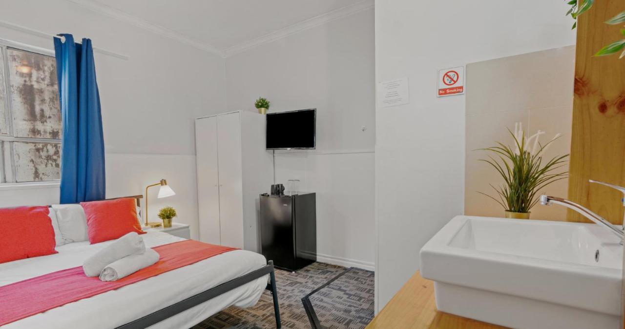 Hotel 64 Sydney Bagian luar foto